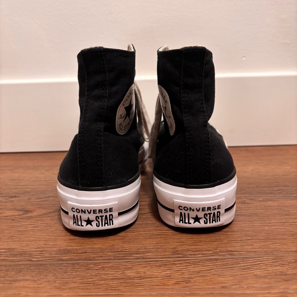 CONVERSE - CHUCK TAYLOR All Star Lift Hi-Top Platform Sneaker (7.5) in Black - Picture 2 of 7
